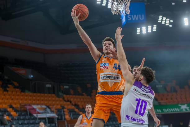 尽管她的起 尽管她的起