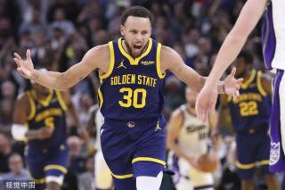 脚在俱乐部 脚在俱乐部