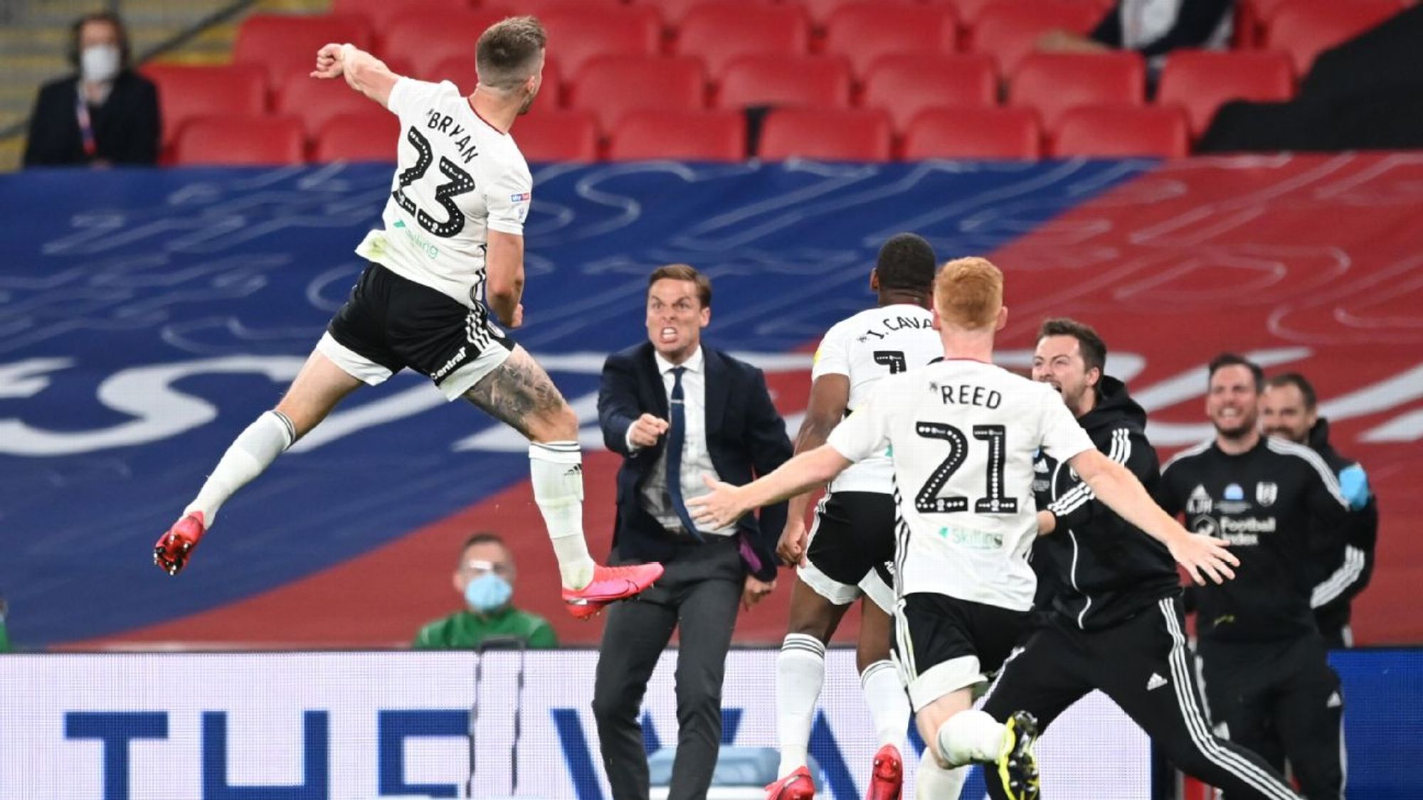 足坛内外交 足坛内外交