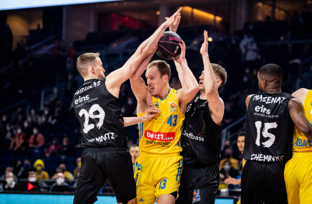 当莫塔在赛 当莫塔在赛